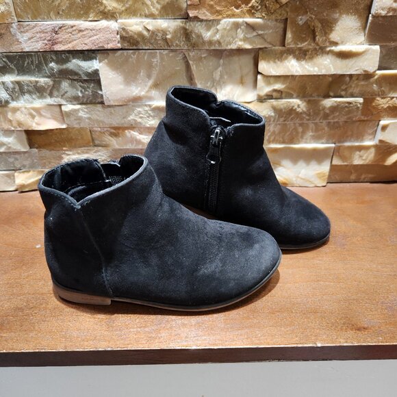 Cat & Jack Penelope Black Ankle Zipper Booties Size 10 - Picture 3 of 8